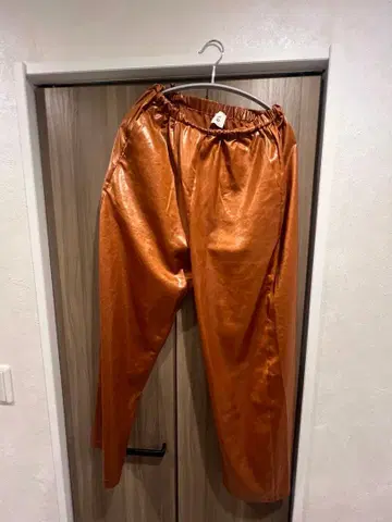 roku 6 새틴 팬츠