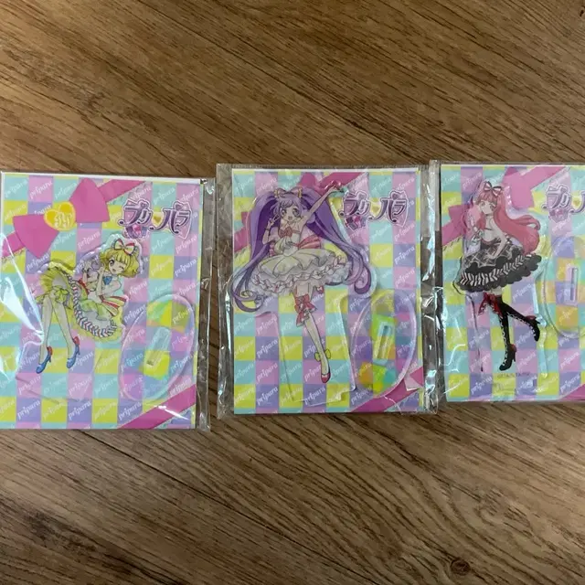 프리파라 아이프리버스 아크릴스탠드 라라 미레이 소피