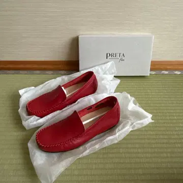 PRETA 레드 슬립온 가죽 신발