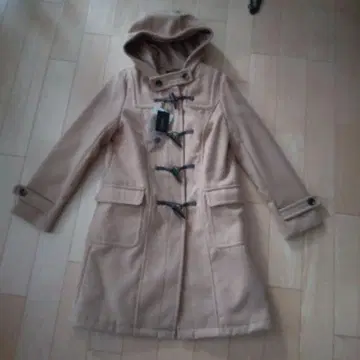 베이지 더플 코트 후드 부착