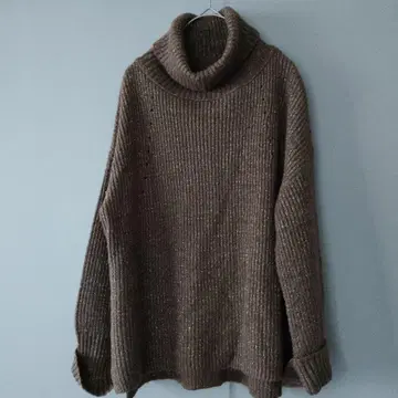 브라운 터틀넥 스웨터 오버 사이즈 프리 사이즈