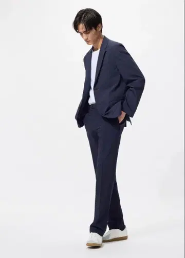 UNIQLO 감동 팬츠 네이비 79 x 76 유니클로 수트 슬랙스