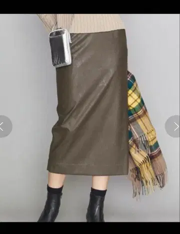 새상품급 BEAUTY&YOUTH 유나이티드 애로우즈 인조 가죽 스커트