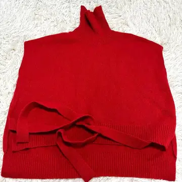 빨간색 니트 베스트 터틀넥