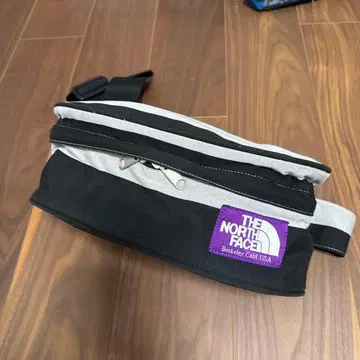 THE NORTH FACE 퍼플 라벨 바디백 블랙/그레이
