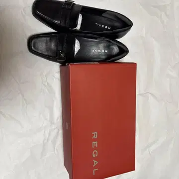 [ 새상품급 ] REGAL 블랙 로퍼