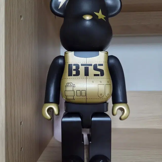 베어브릭 BTS 콜라보 피규어