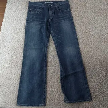 EDWIN 다크 블루 데님 스트레이트 레그