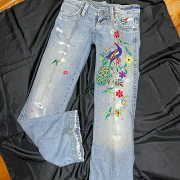 DSQUARED 새상품 극품 자수 데코 데님 팬츠