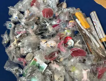 캐릭터 굿즈 200점 이상 일괄 판매