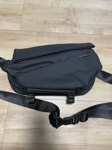 NIID URBANATURE 바디백