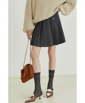 fano studios 플리츠 스커트