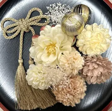 성인식 일본 의류 후리소데 시치고산 머리 장식