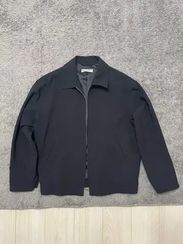 BEAUTY&YOUTH 블랙 집업 자켓