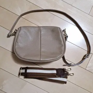 러셋 베이지 숄더백