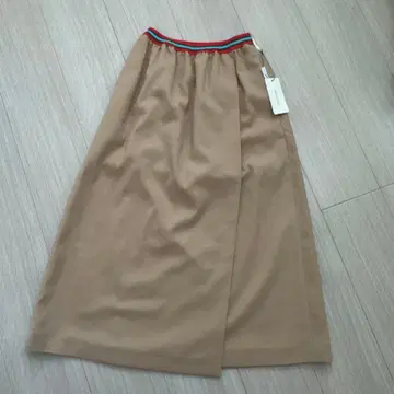 36 quatre-neuf 베이지 스커트