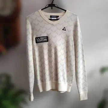 lecoqsportif WRC 로고 포함 크림색 V넥 스웨터 L 사이즈