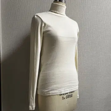 nest Robe 터틀넥 긴팔 T셔츠 F 사이즈 아이보리