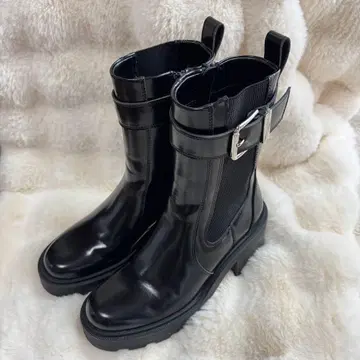 ZARA 버클 부착 첼시 하이힐 숏부츠 블랙