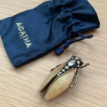 AGATHA 곤충 매미 모티브 브로치