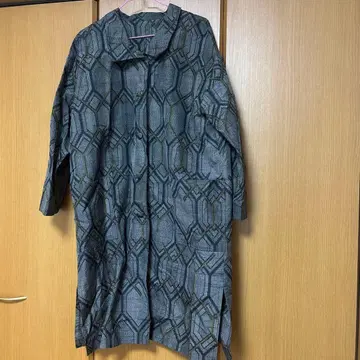 기하학 패턴 그레이 계열 긴팔 롱 원피스