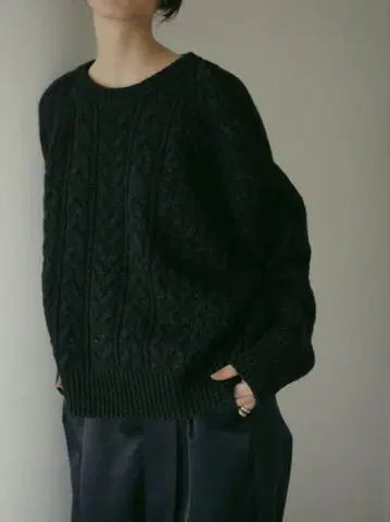 마노프 MANOF 니트 케이블 니트 니트탑