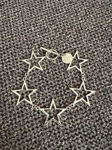 Jieda 별 모티브 팔찌