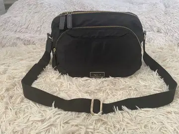 에네스베 VOYAGE 숄더백 블랙 x 골드