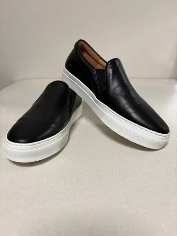 [컨디션 최상] MOHI 소가죽 슬립온 38 (약 24cm) 통굽