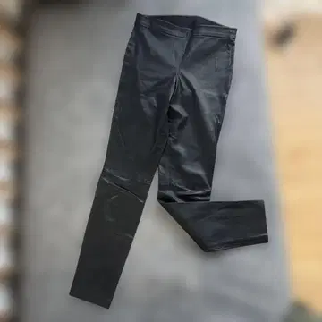 블랙 가죽 슬림 핏 팬츠