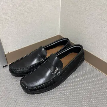 클락스 블랙 가죽 로퍼 버클 포함