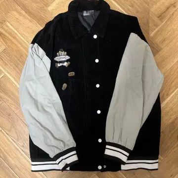 PIVOT DOOR 코듀로이 바시티 자켓 블랙/그레이