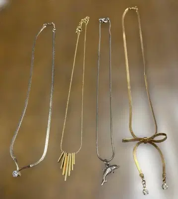 실버와 골드 목걸이 4세트