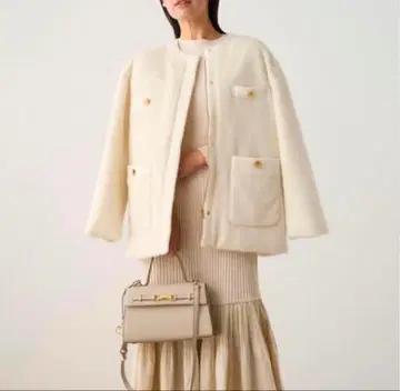 셀포드 루프 트리밍 코트 아이보리 사이즈 36