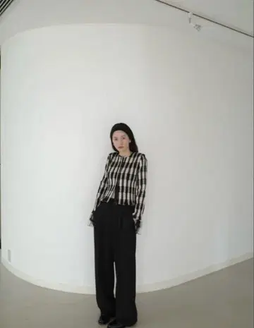 CLANE 셔링 디자인 블라우스
