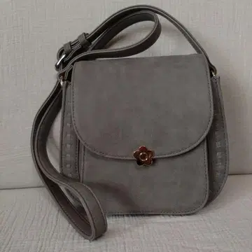 MARY QUANT 마리콴트 스웨이드 숄더백