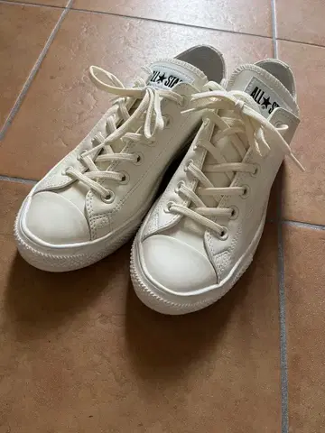 컨버스 converse 여성용 스니커즈 가죽 화이트
