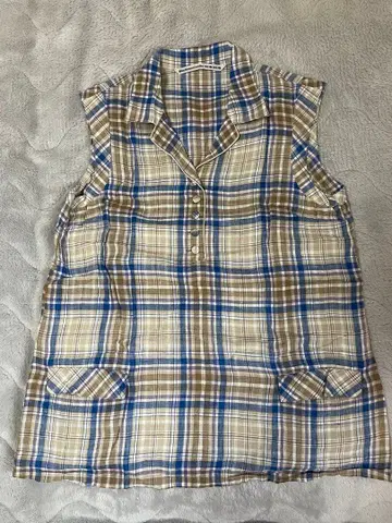 Mademoiselle NON NON 체크 무늬 슬리브리스 셔츠