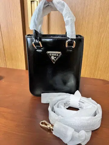 Cierra Korey 블랙 숄더백