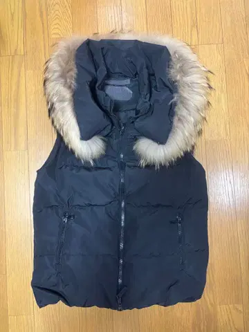 GOA 블랙 다운 자켓 M 사이즈