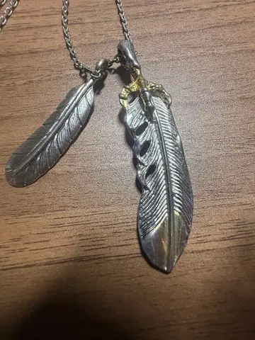 페더 목걸이 고로즈풍