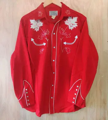 60년대 이후 에이치비씨 자수 포함 레드 긴팔 셔츠