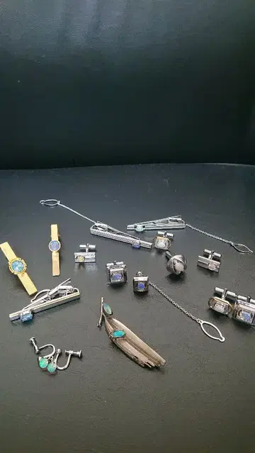 넥타이핀 브로치 커프스 단추 귀찌 등 오팔 실버