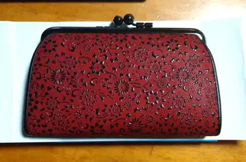 인덴야 가마구치 빨간색 꽃무늬 엠보