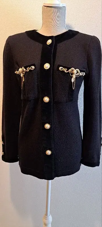 긴팔 가디건 블랙 클래식 디자인 (MADE IN GERMANY)