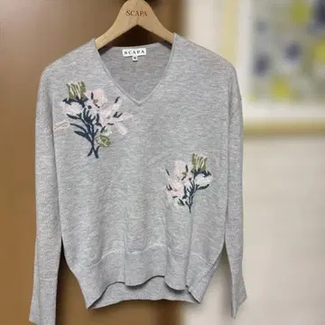 SCAPA 꽃무늬 자수 니트 스웨터 38