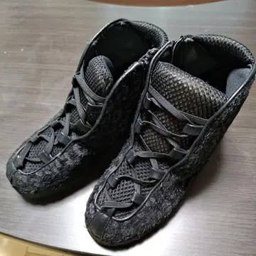 포폴라레 블랙 통굽 스니커즈 S 사이즈