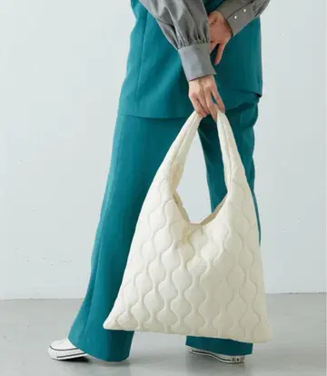 이아파피요네 후카후카 원 숄더백 화이트 심플 토트백