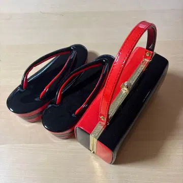 일본 의류용 빨검 샌들과 백 세트