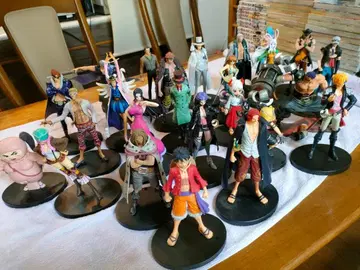 원피스 피규어 묶음 판매 34체 + 1척